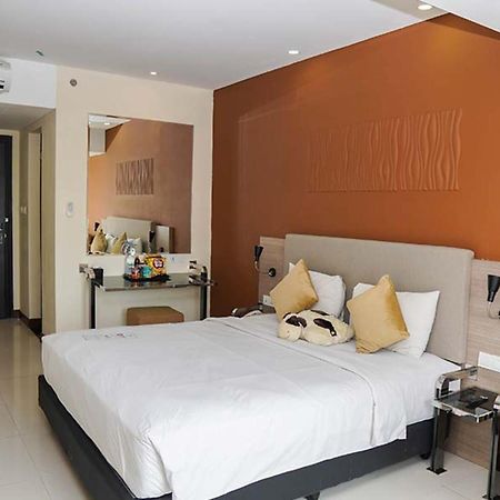 Verse Hotel Cirebon Εξωτερικό φωτογραφία