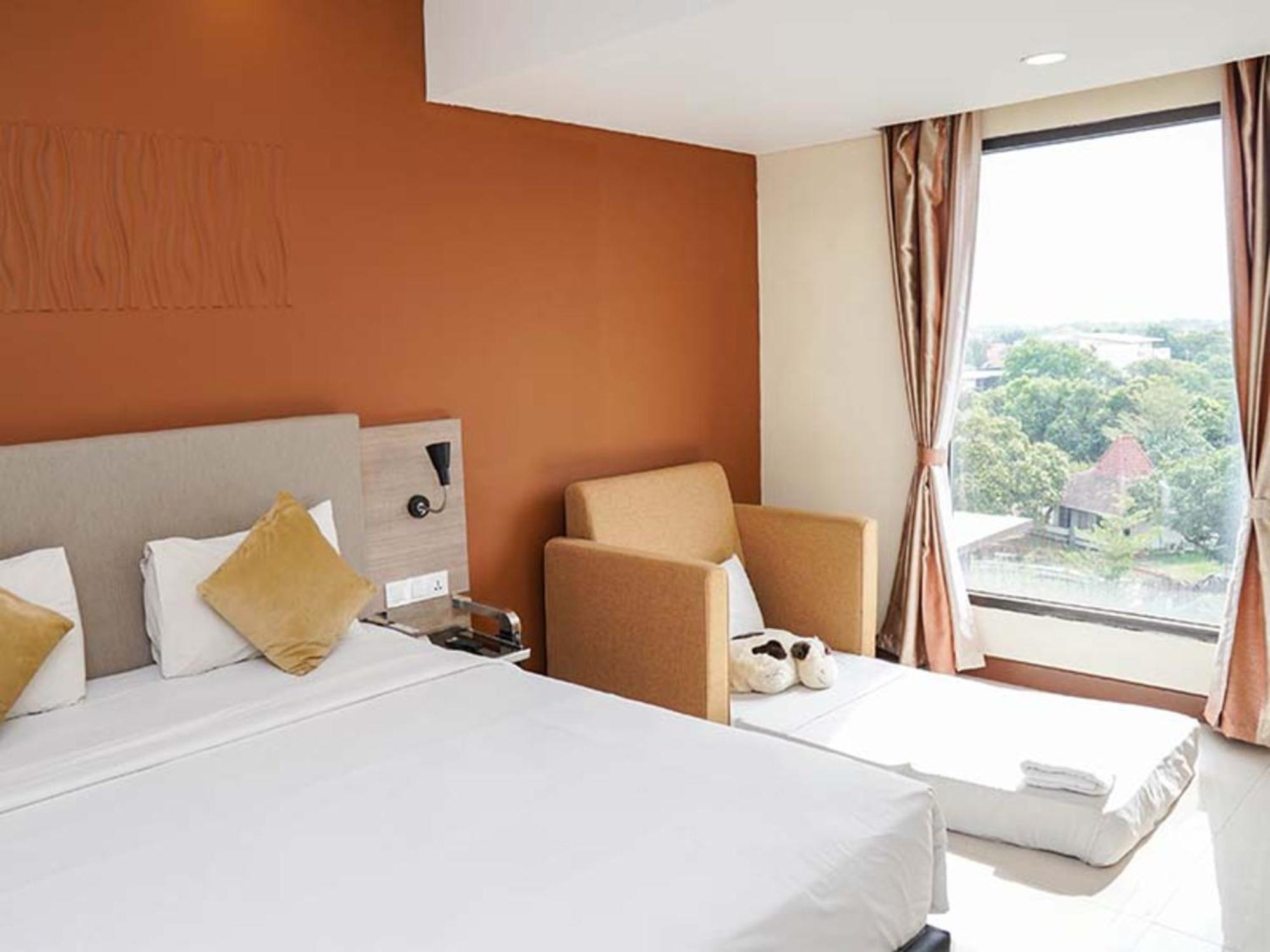 Verse Hotel Cirebon Εξωτερικό φωτογραφία