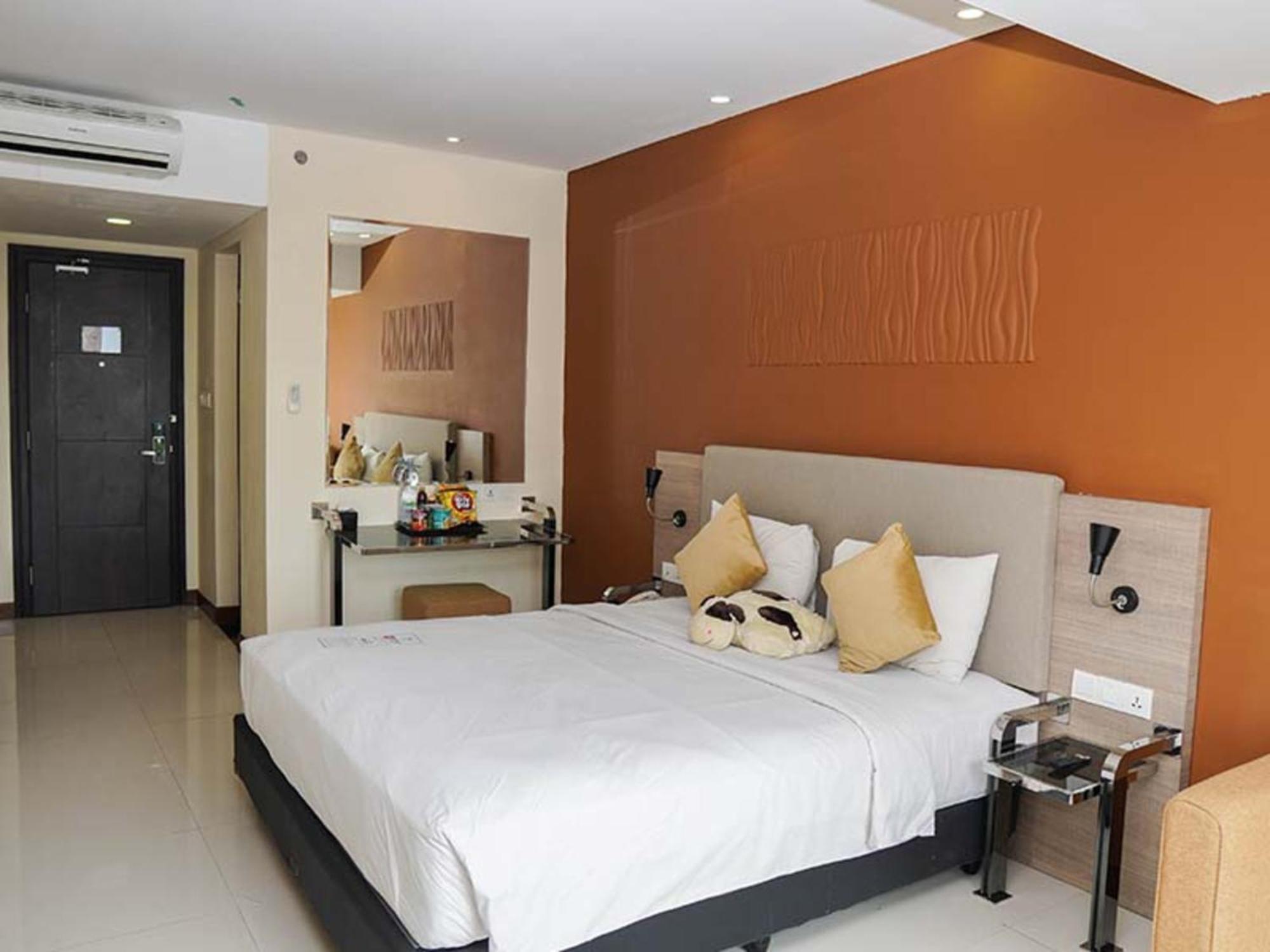 Verse Hotel Cirebon Εξωτερικό φωτογραφία