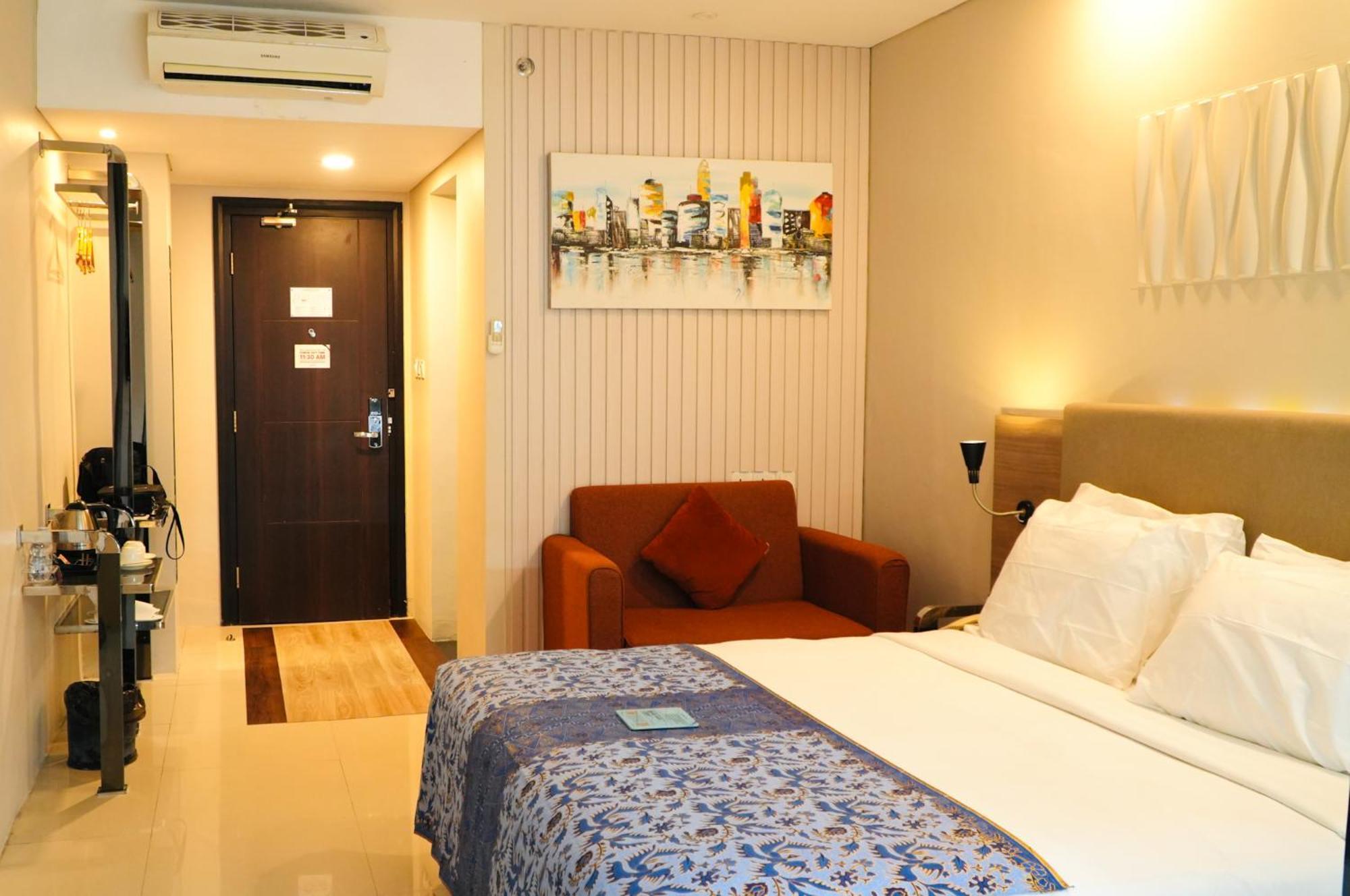 Verse Hotel Cirebon Εξωτερικό φωτογραφία